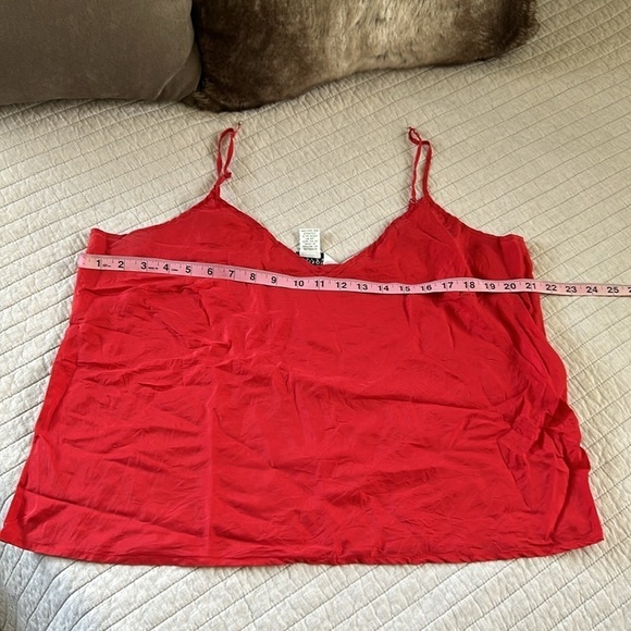Allison Taylor woman VTG 80’s valentines red 1X 100% silk Cami tank​​ top​​​​​ - Picture 2 of 7